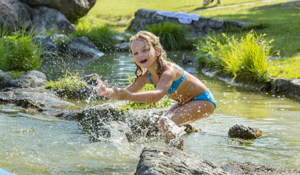 terrassencamping-badestrand-kinder-2